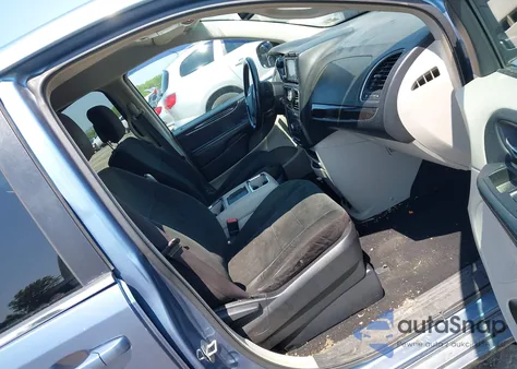 2012 Chrysler Town & Country Touring z USA, uszkodzony, nr VIN 2C4RC1BG8CR162855